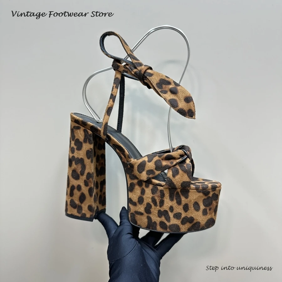 Vintage Leopard Print Platform - огляд і ціна Vintage Fashion Prints