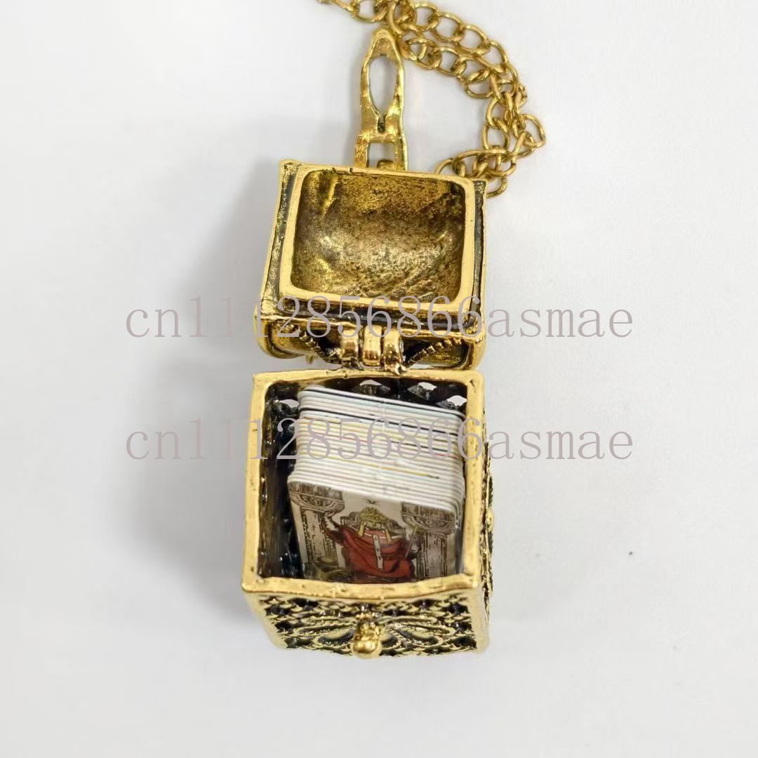 Vintage Alloy Tarot Card Penda - огляд і ціна Vintage Fashion Necklace