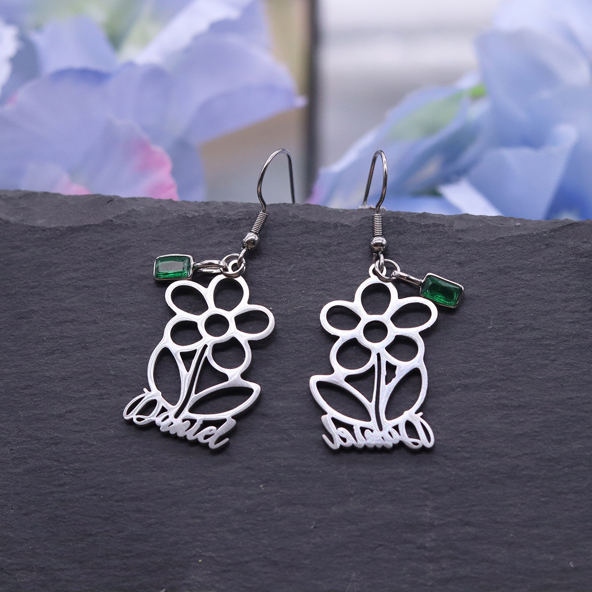 Chandler Vintage Flower Earrin - огляд і ціна Vintage Fashion Names