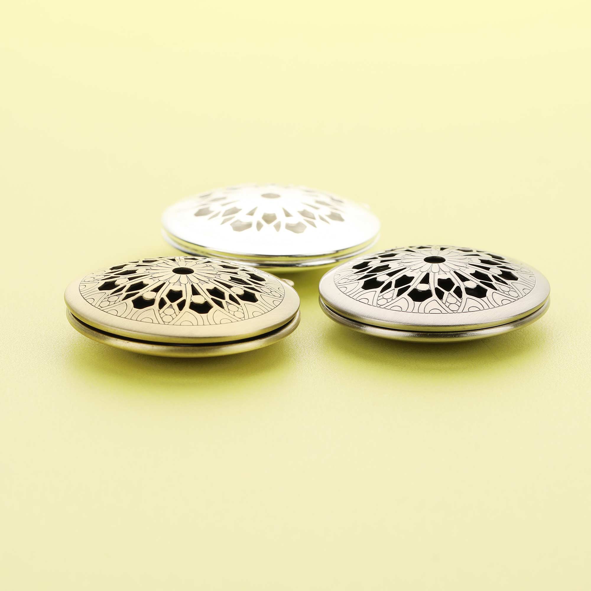 5Pcs 31MM Round Filigree Photo - огляд і ціна Vintage Fashion Icons