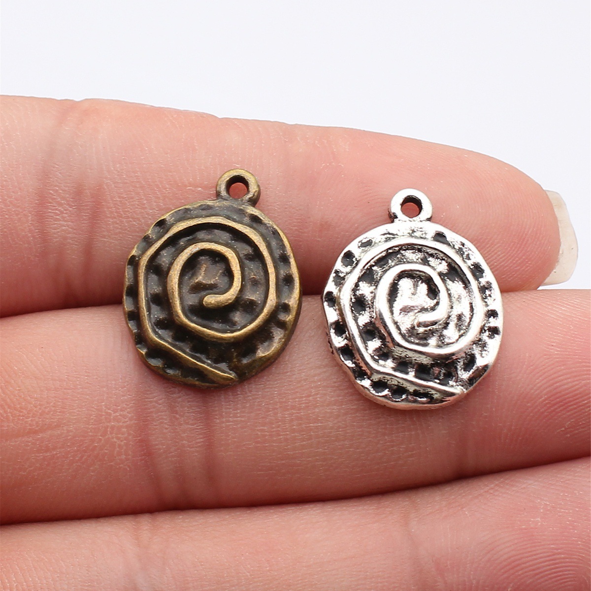WYSIWYG 10pcs 22x17mm 2 Colors - огляд і ціна Vintage Fashion Patterns